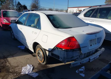 2007 Honda Accord 2.4 Ex z USA, uszkodzony, nr VIN 1HGCM56707A123094
